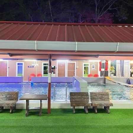 Capital O 91126 The Raga Chalet Yan المظهر الخارجي الصورة